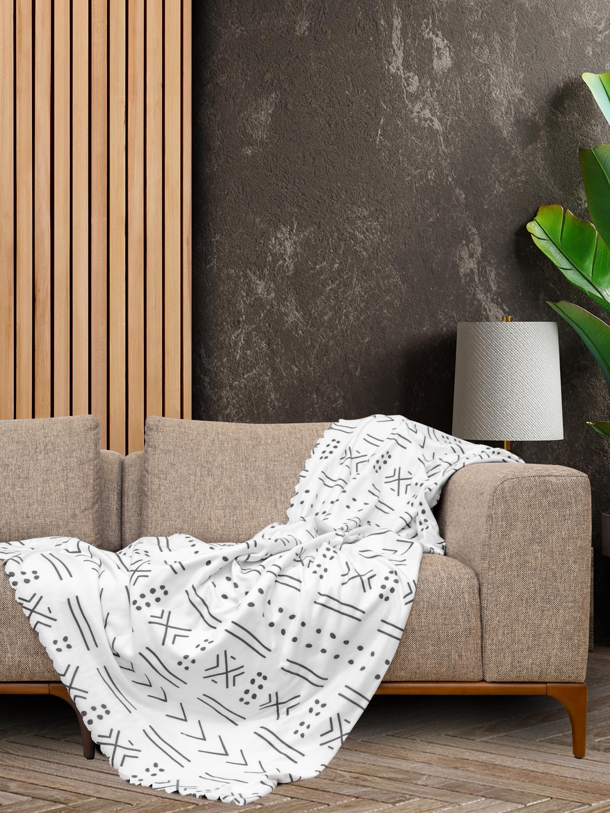 SoftMicro Etnik Desenli Boho 130x180 cm  Koltuk Örtüsü Şalı, Kanepe Örtüsü, Tv Battaniyesi Siyah Beyaz