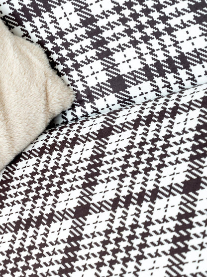 SoftMicro Kazayağı Desenli 180x220 cm Koltuk Örtüsü Şalı, Kanepe Örtüsü, Tv Battaniyesi Siyah Beyaz